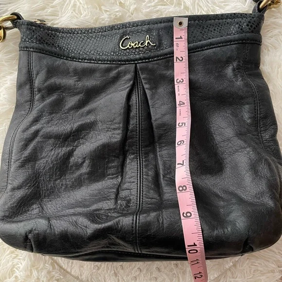 Coach Shoulder Purse - Picture 11 of 12